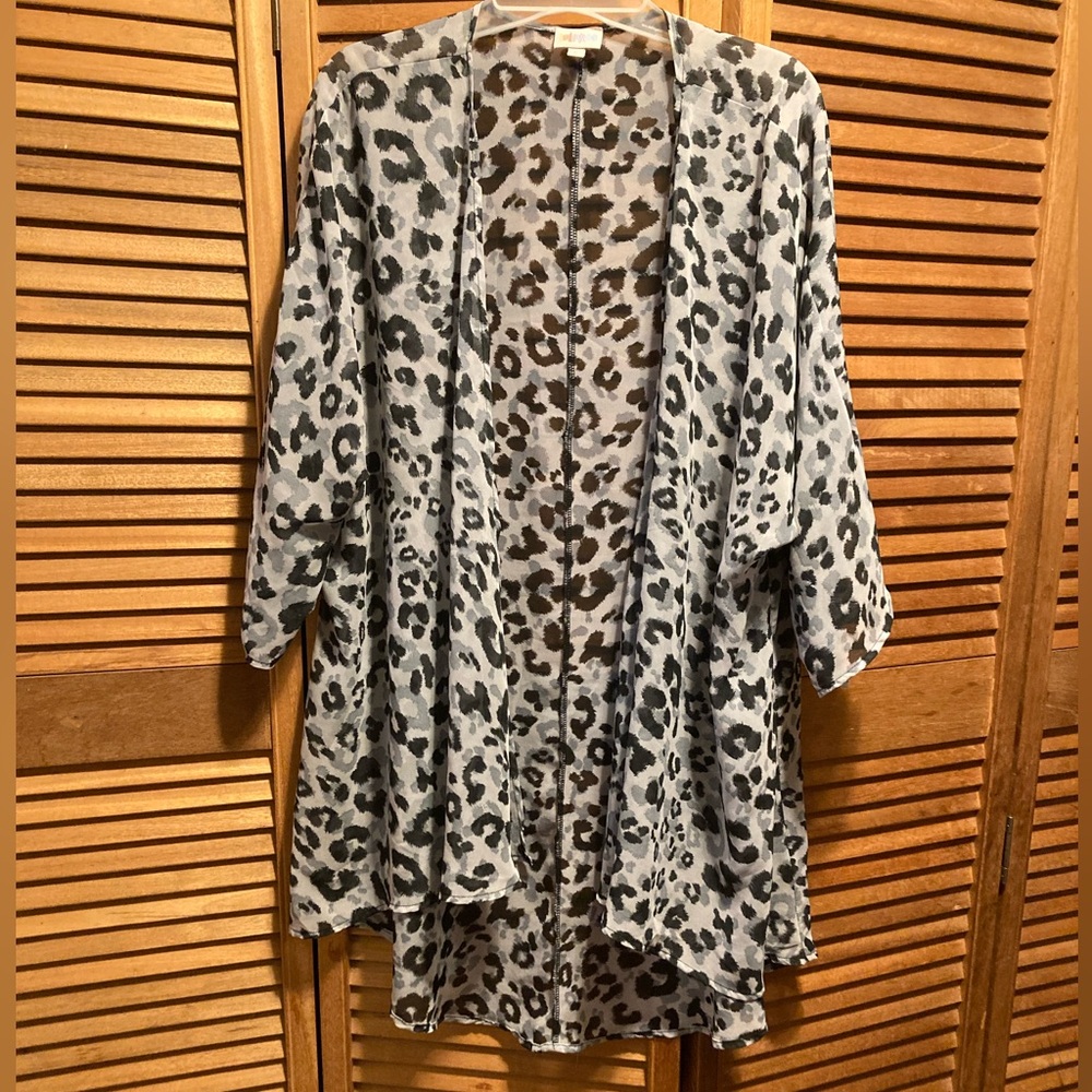 LuLaRoe Grey & Black Animal Print Open Front Kimono Top/Coverup